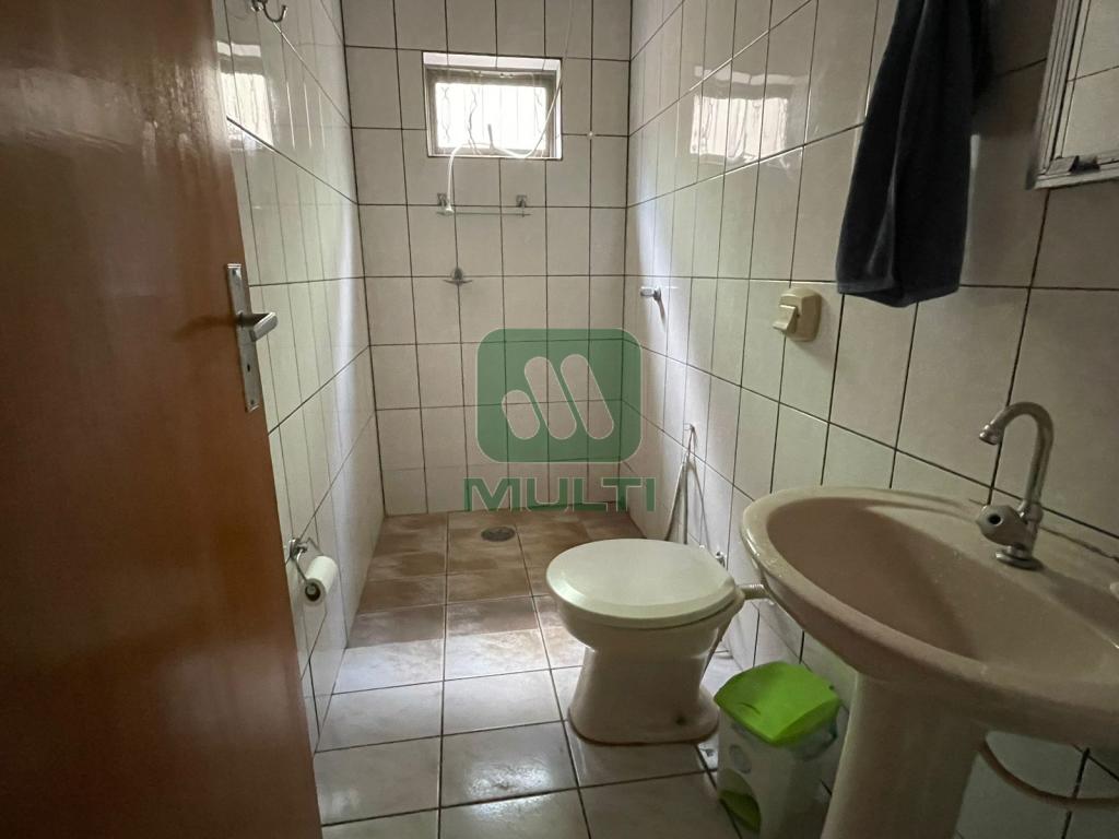 Casa à venda com 3 quartos, 1m² - Foto 8