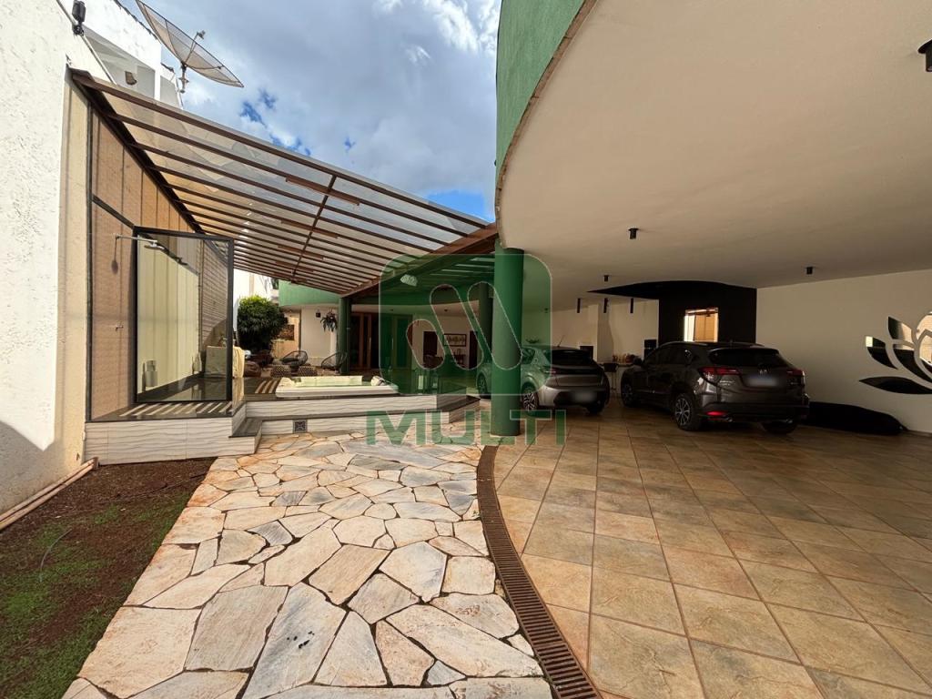 Casa à venda com 3 quartos, 367m² - Foto 27