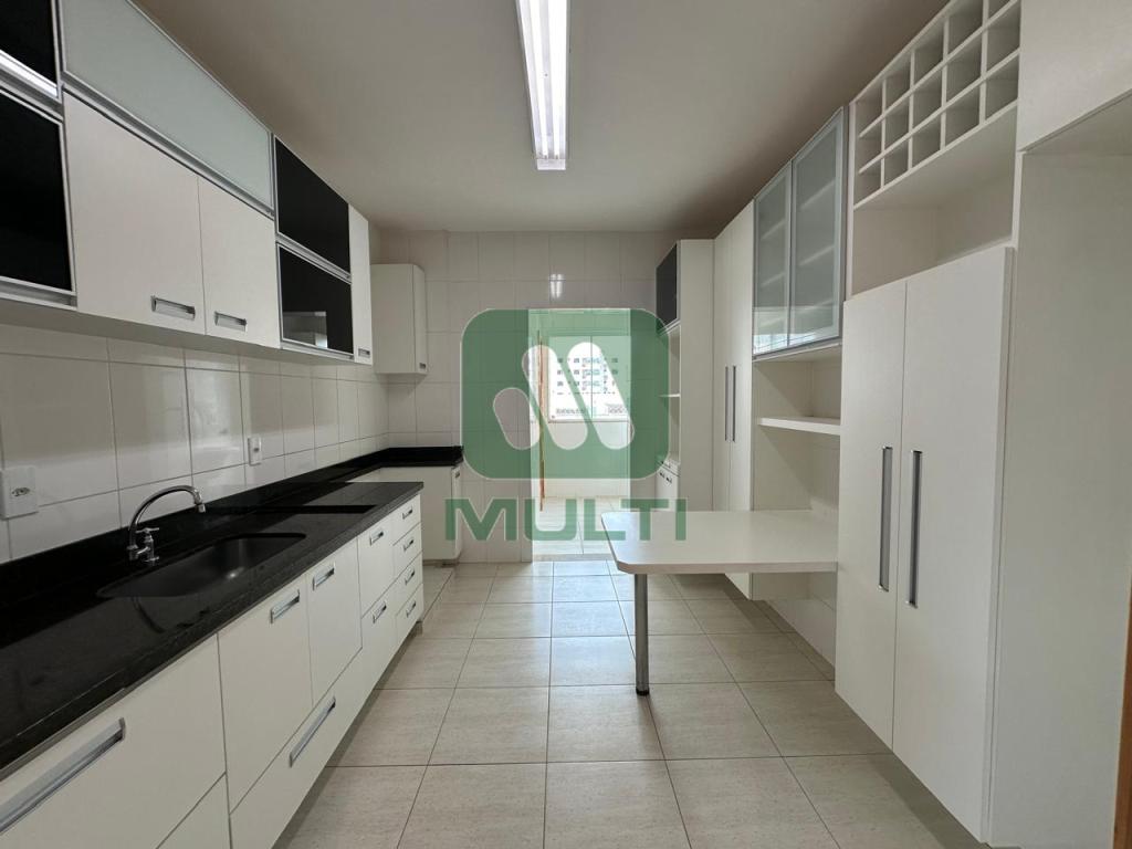 Apartamento à venda com 3 quartos, 114m² - Foto 8