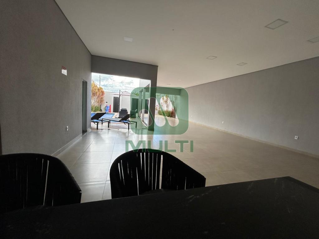 Casa à venda com 3 quartos, 251m² - Foto 26