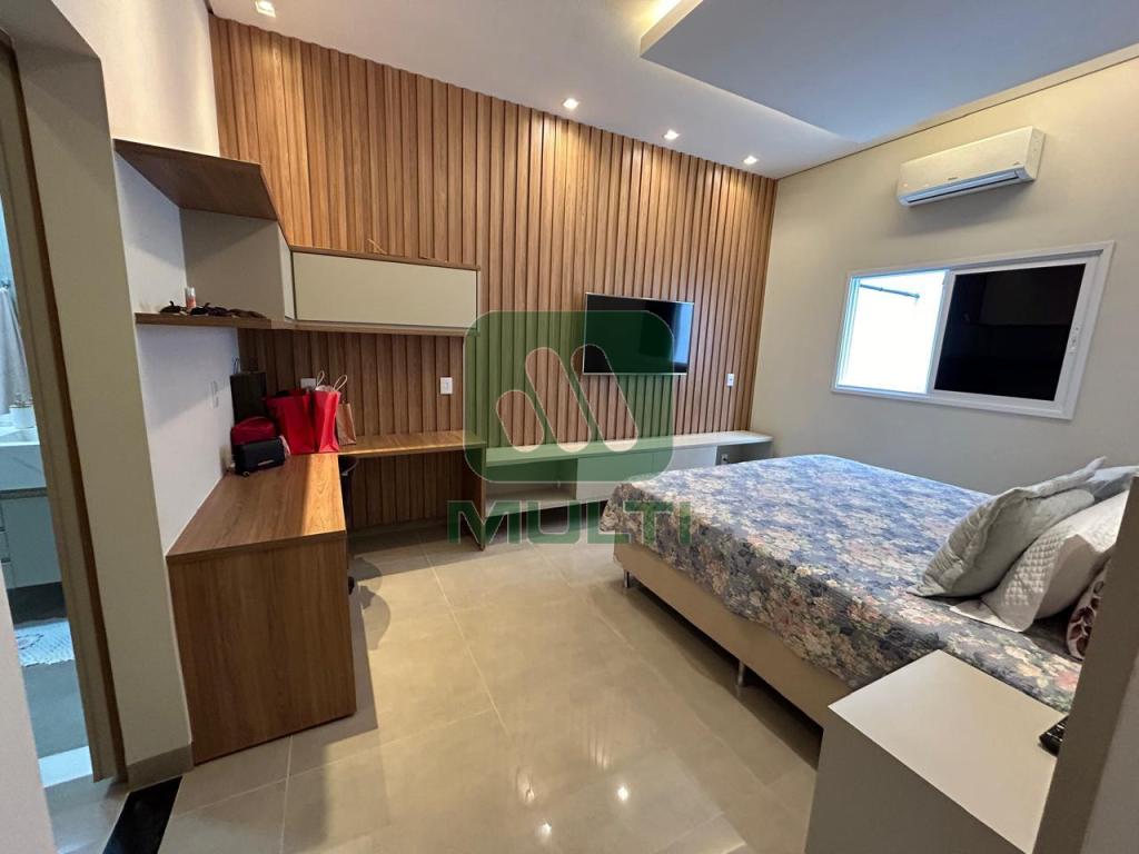 Casa à venda com 3 quartos, 251m² - Foto 38