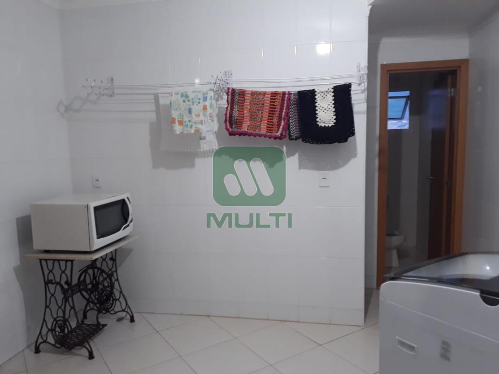 Apartamento à venda com 3 quartos, 156m² - Foto 8