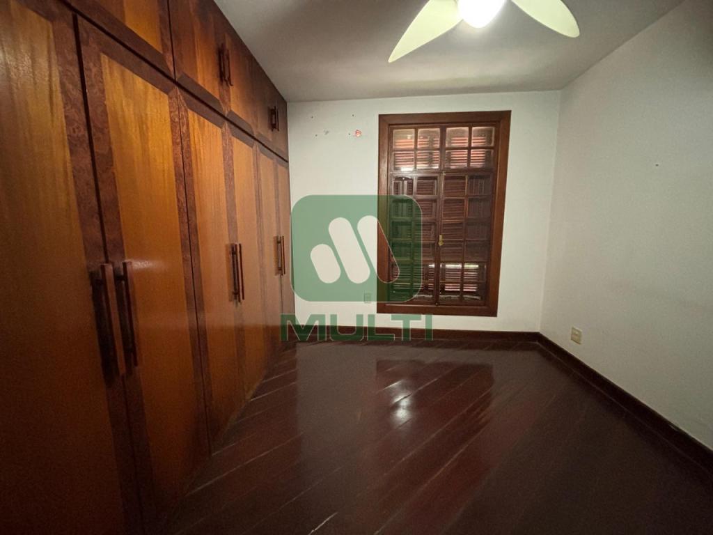 Casa à venda com 4 quartos, 533m² - Foto 19