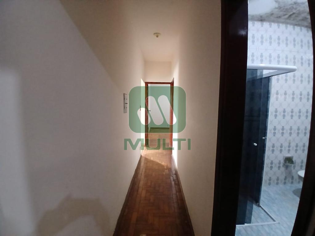 Casa à venda com 3 quartos, 270m² - Foto 5