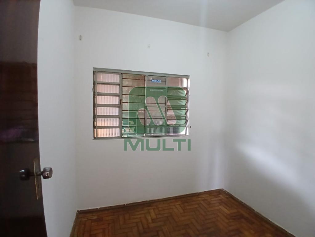 Casa à venda com 3 quartos, 270m² - Foto 9