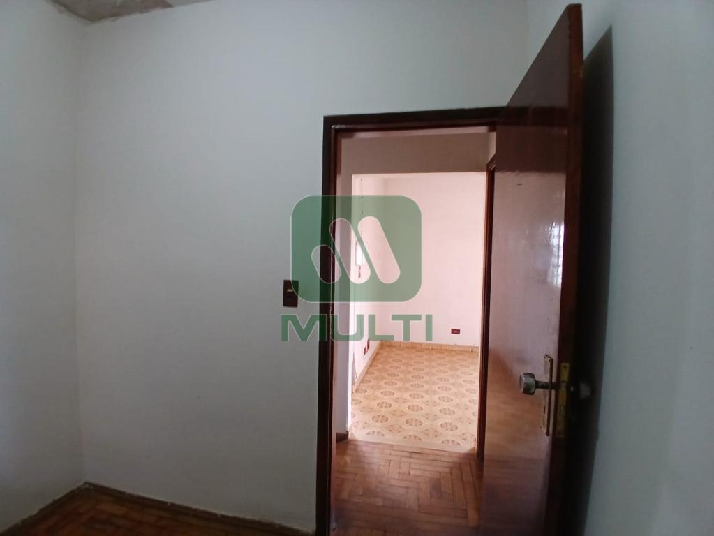 Casa à venda com 3 quartos, 270m² - Foto 13