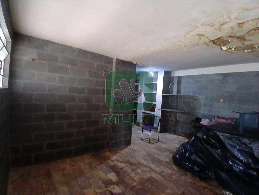 Casa à venda com 3 quartos, 270m² - Foto 29