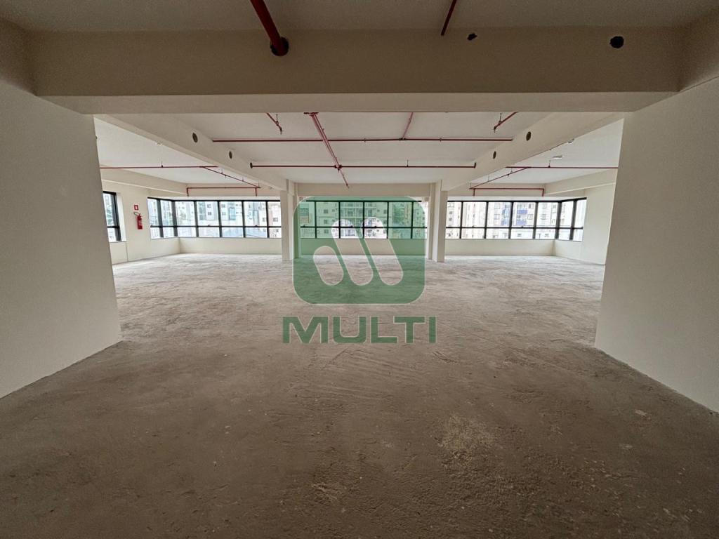 Conjunto Comercial-Sala à venda com 1 quarto, 210m² - Foto 1