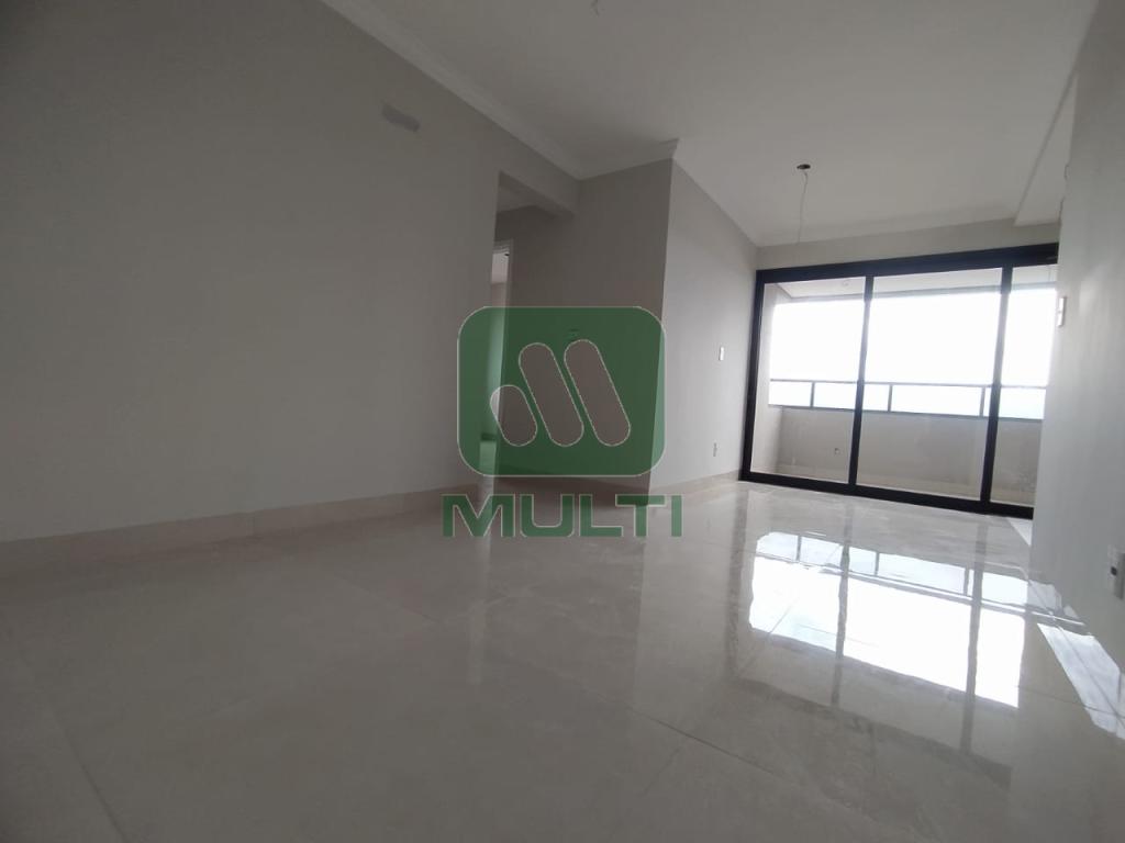 Apartamento à venda com 2 quartos, 66m² - Foto 1