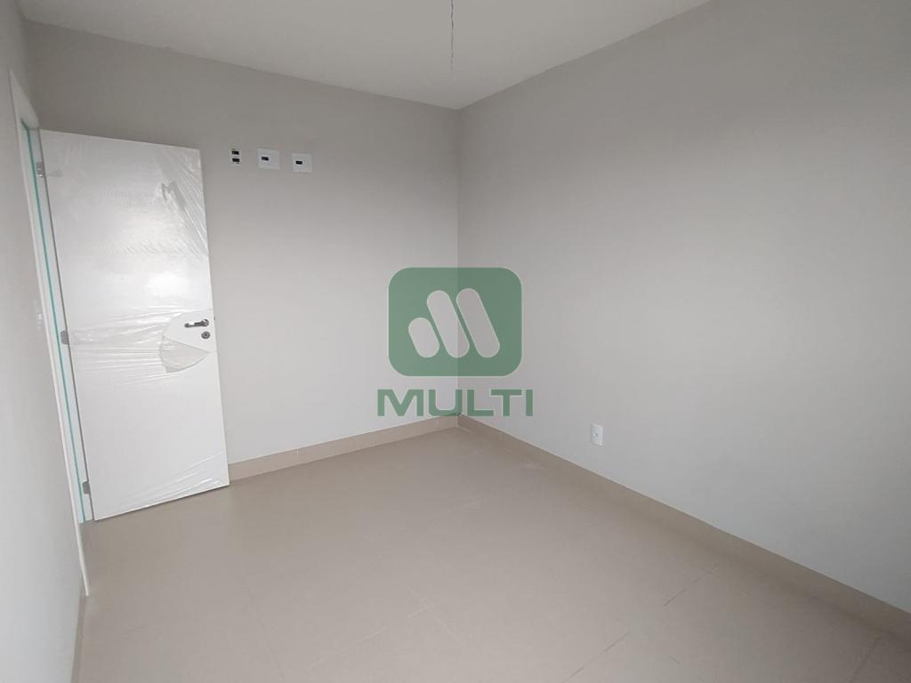 Apartamento à venda com 2 quartos, 66m² - Foto 7