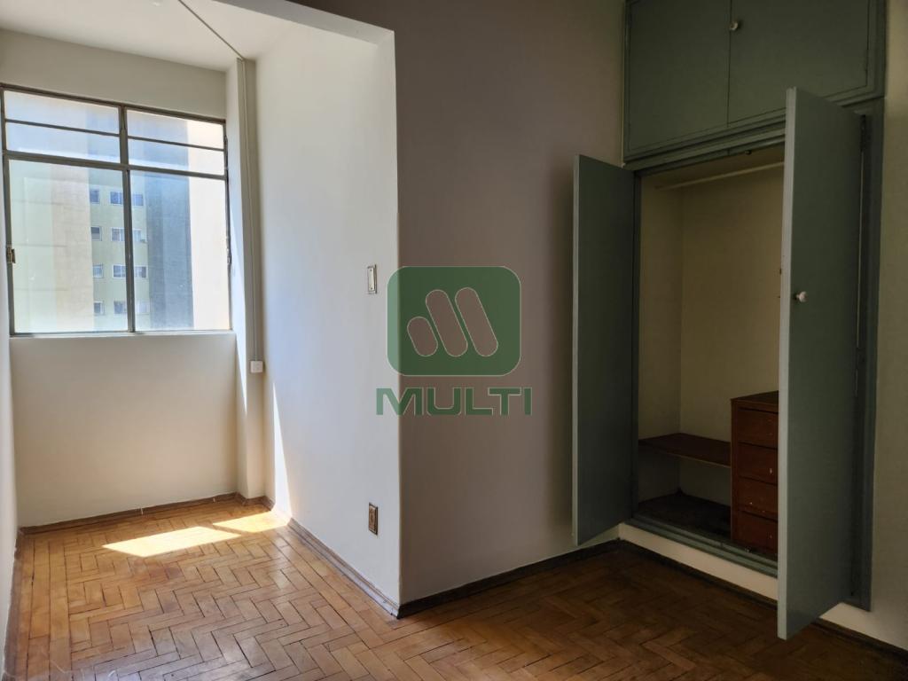 Apartamento à venda com 3 quartos, 148m² - Foto 13