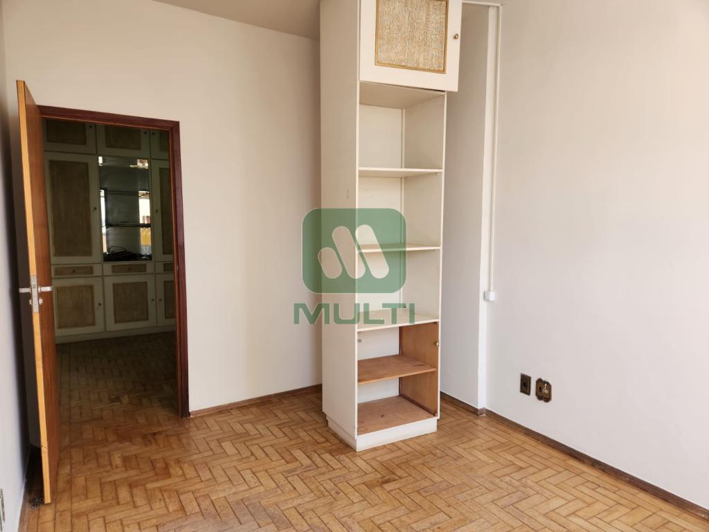 Apartamento à venda com 3 quartos, 148m² - Foto 17