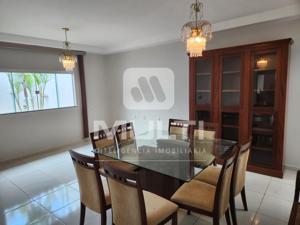 Casa à venda com 4 quartos, 200m² - Foto 8