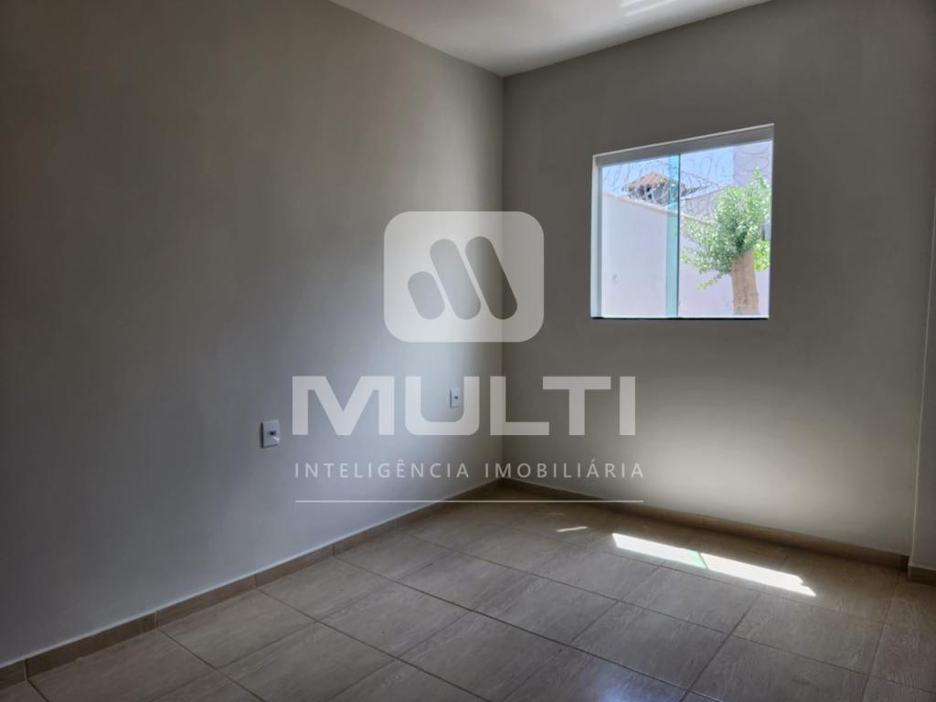 Casa à venda com 4 quartos, 200m² - Foto 17