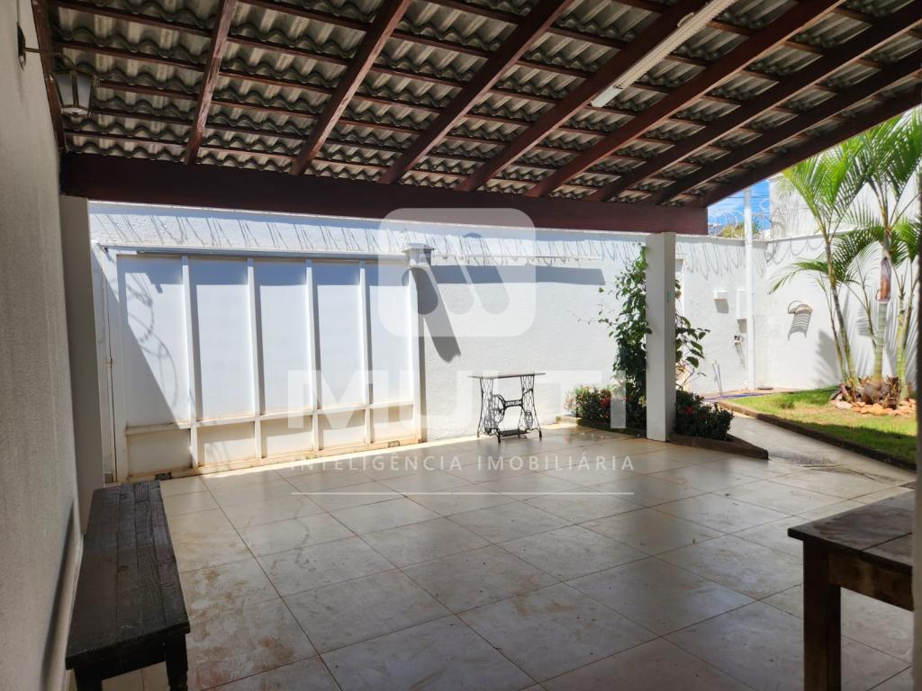 Casa à venda com 4 quartos, 200m² - Foto 19