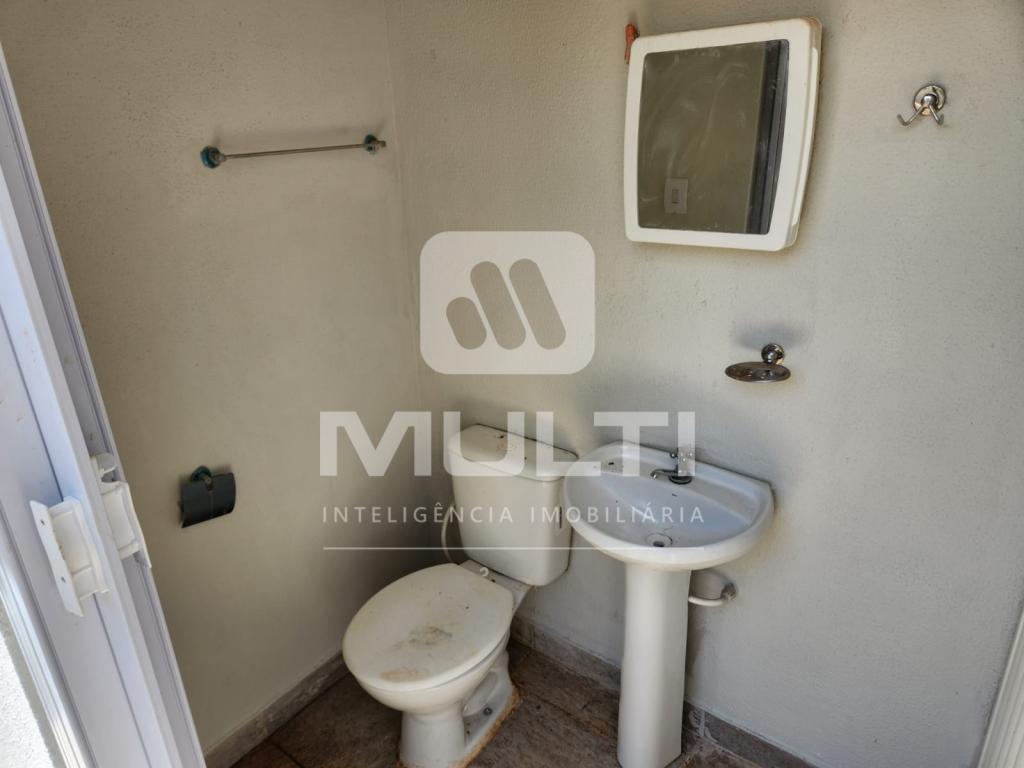 Casa à venda com 4 quartos, 200m² - Foto 24