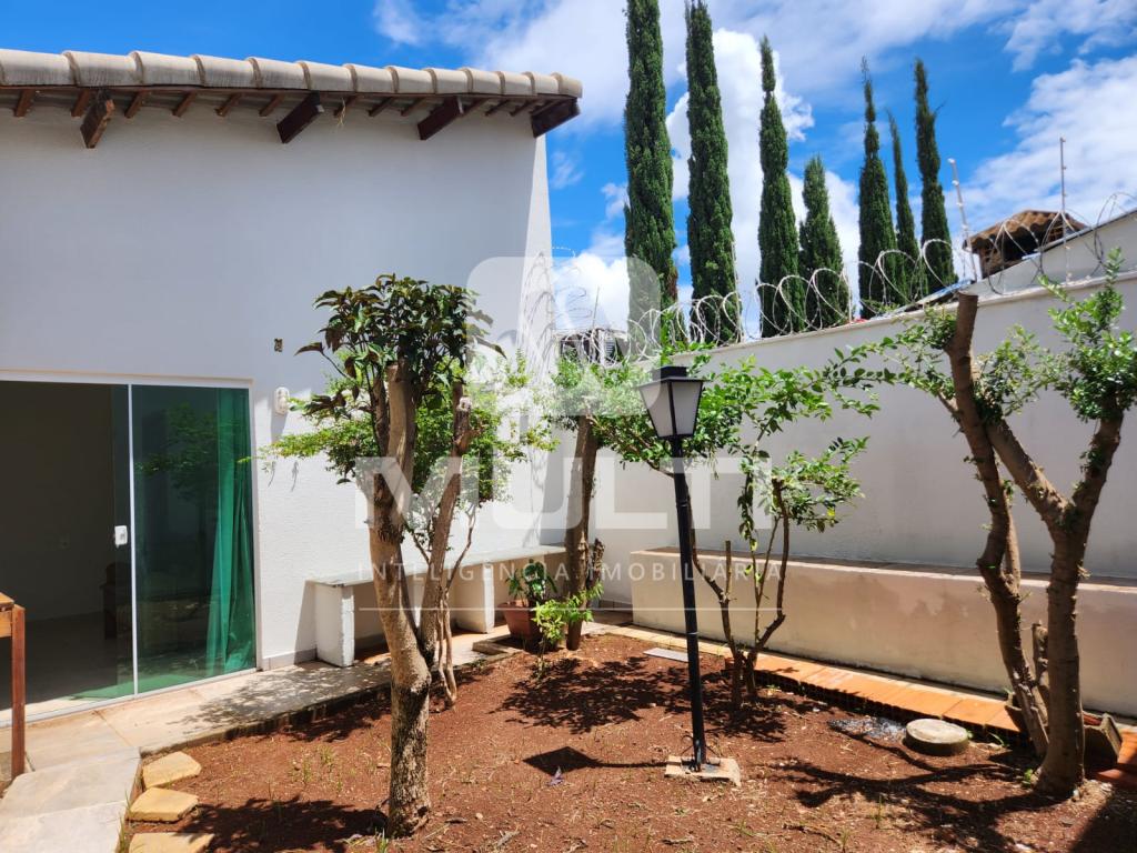 Casa à venda com 4 quartos, 200m² - Foto 25