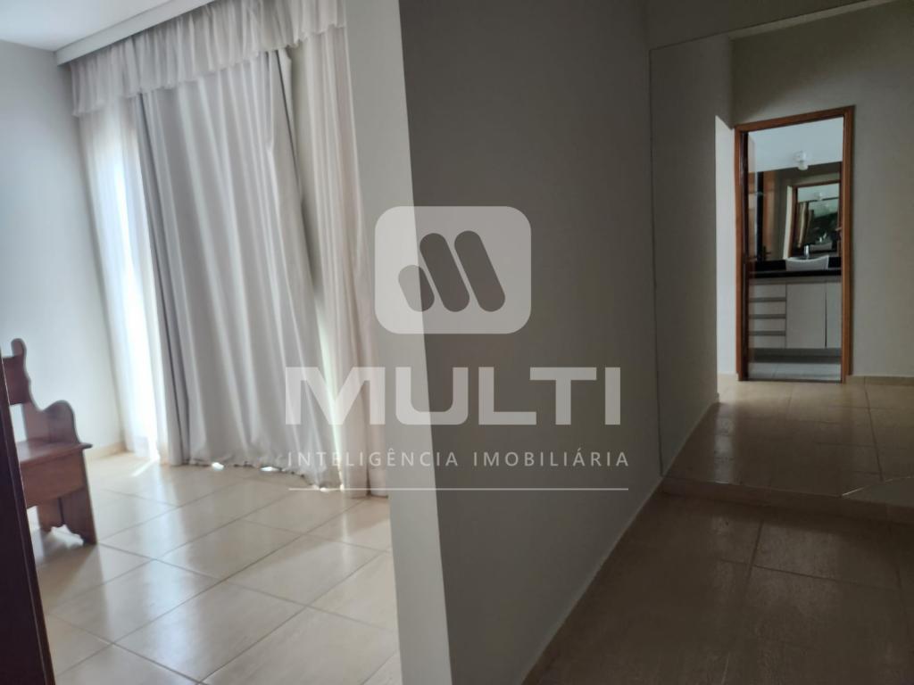 Casa à venda com 4 quartos, 200m² - Foto 26