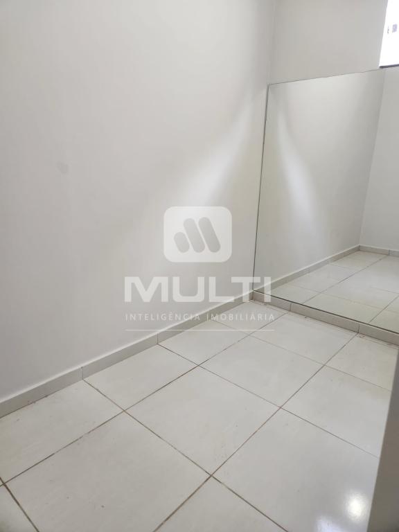 Casa à venda com 4 quartos, 200m² - Foto 27