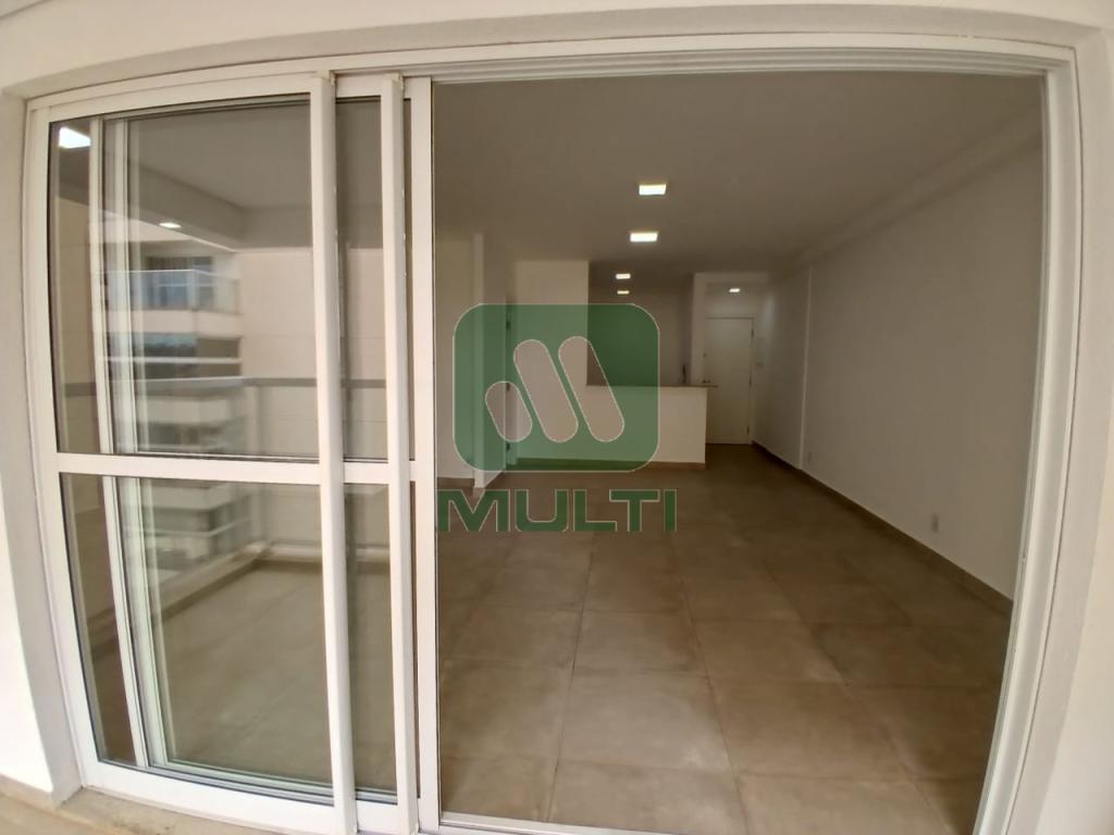 Apartamento à venda com 3 quartos, 110m² - Foto 4