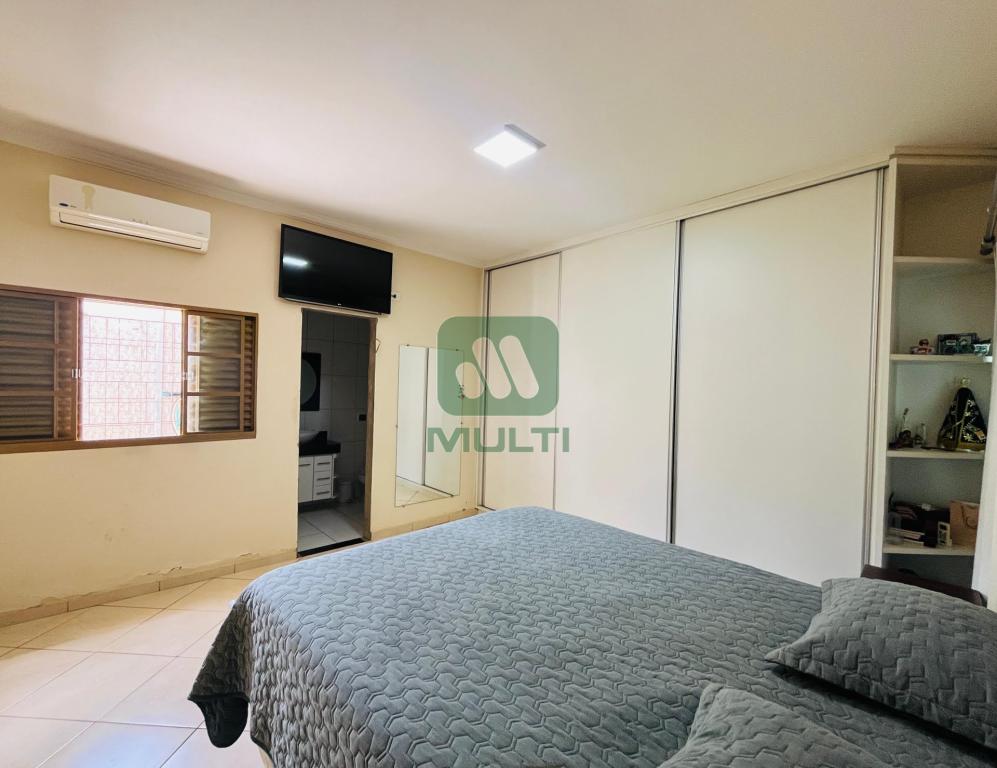 Casa à venda com 3 quartos, 165m² - Foto 9