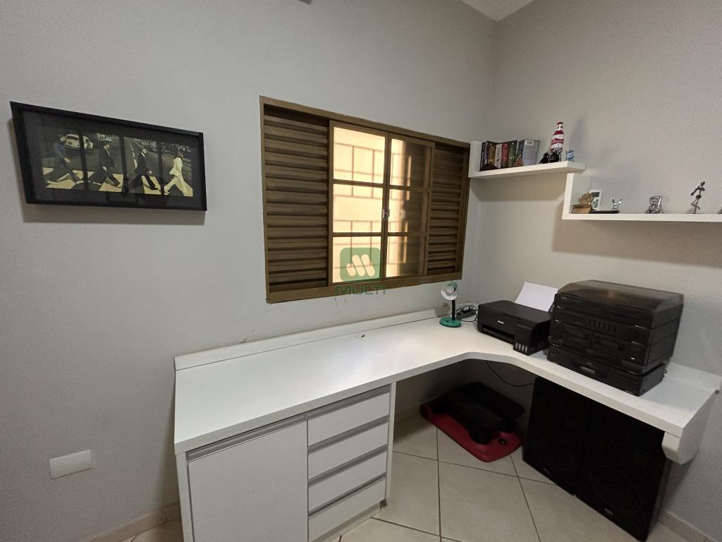 Casa à venda com 3 quartos, 165m² - Foto 13