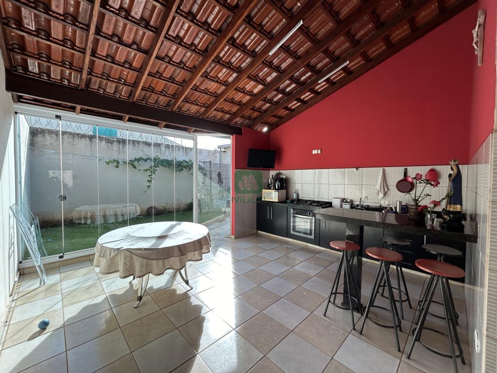 Casa à venda com 3 quartos, 165m² - Foto 14