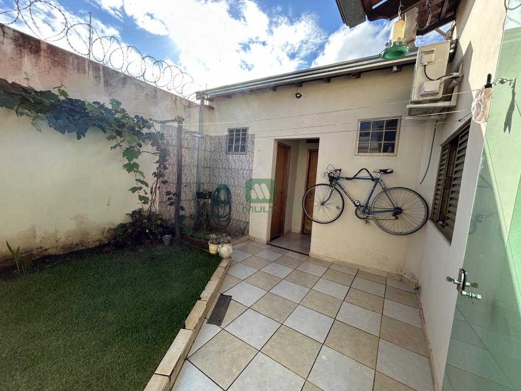 Casa à venda com 3 quartos, 165m² - Foto 17