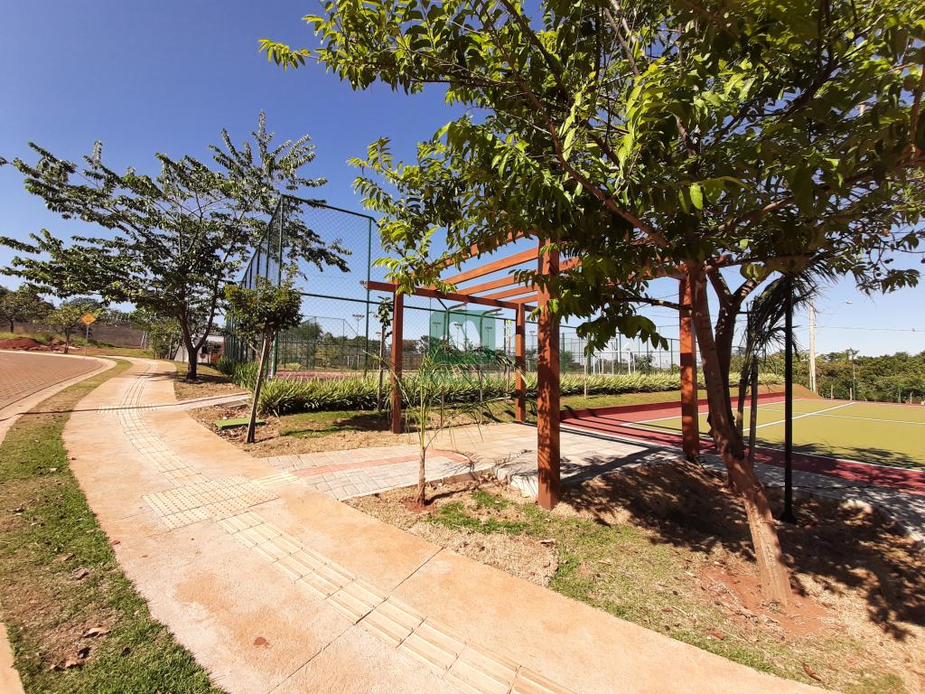 Terreno à venda com 1 quarto, 422m² - Foto 12