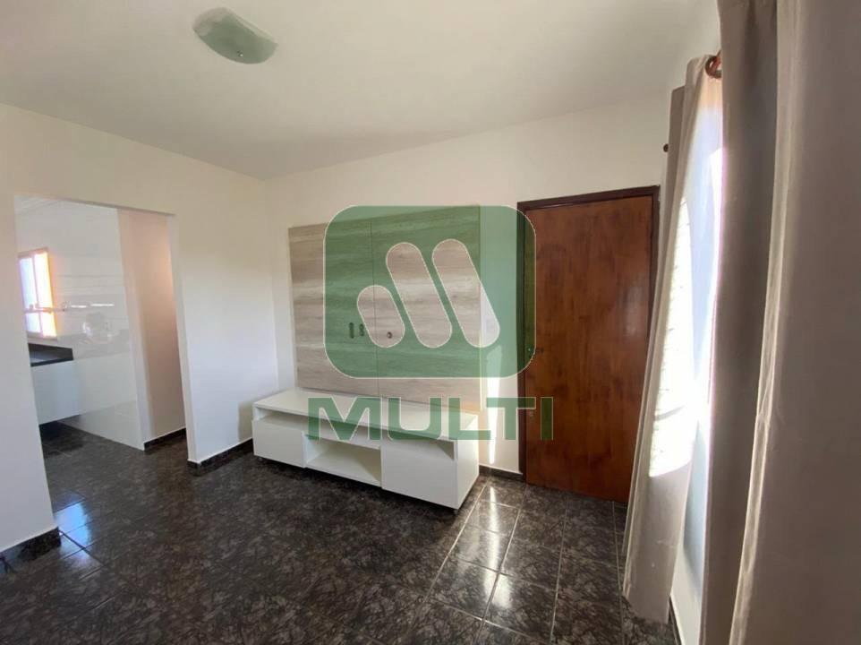 Apartamento à venda com 2 quartos, 64m² - Foto 2