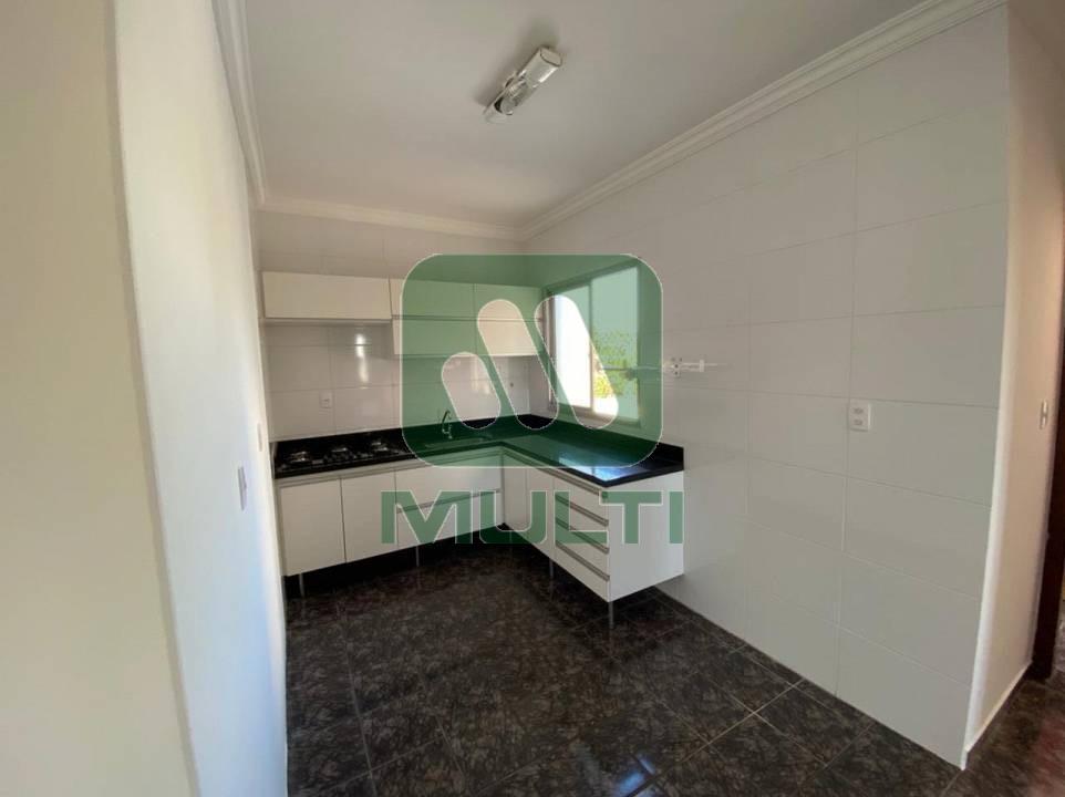 Apartamento à venda com 2 quartos, 64m² - Foto 5