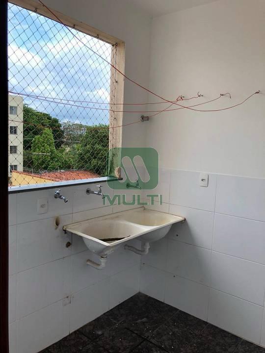 Apartamento à venda com 2 quartos, 64m² - Foto 7