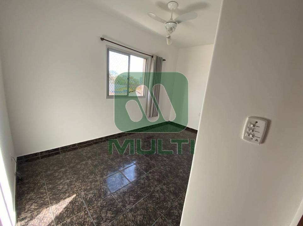 Apartamento à venda com 2 quartos, 64m² - Foto 11