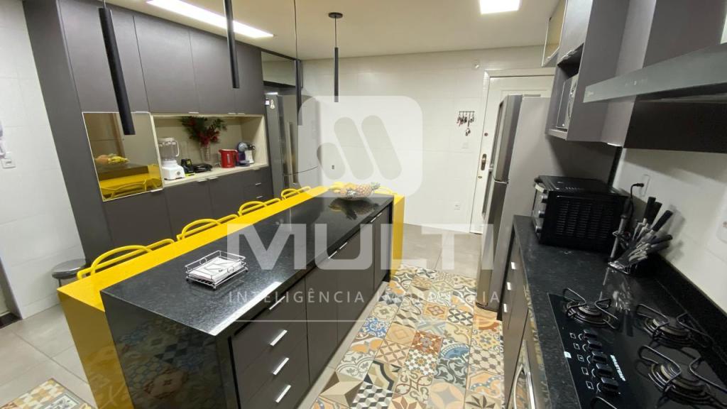 Apartamento à venda com 4 quartos, 250m² - Foto 14