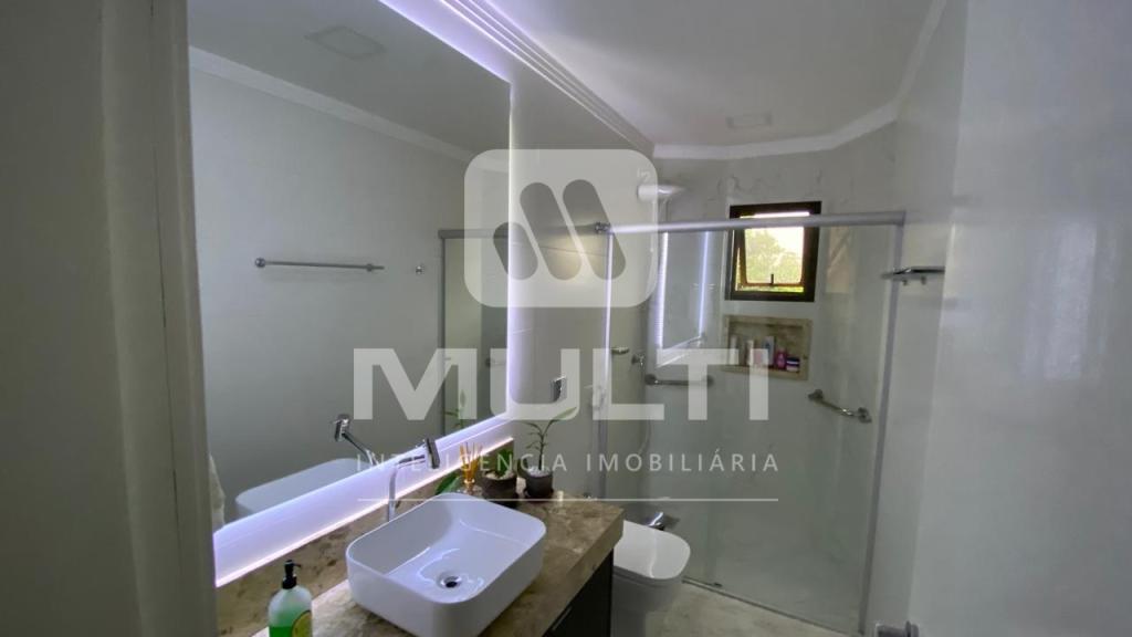 Apartamento à venda com 4 quartos, 250m² - Foto 15