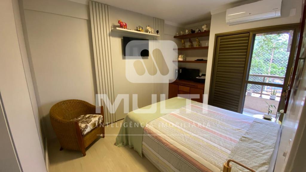 Apartamento à venda com 4 quartos, 250m² - Foto 19