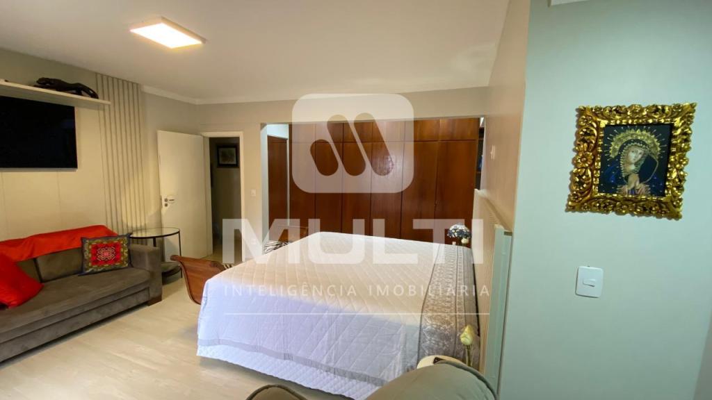 Apartamento à venda com 4 quartos, 250m² - Foto 24