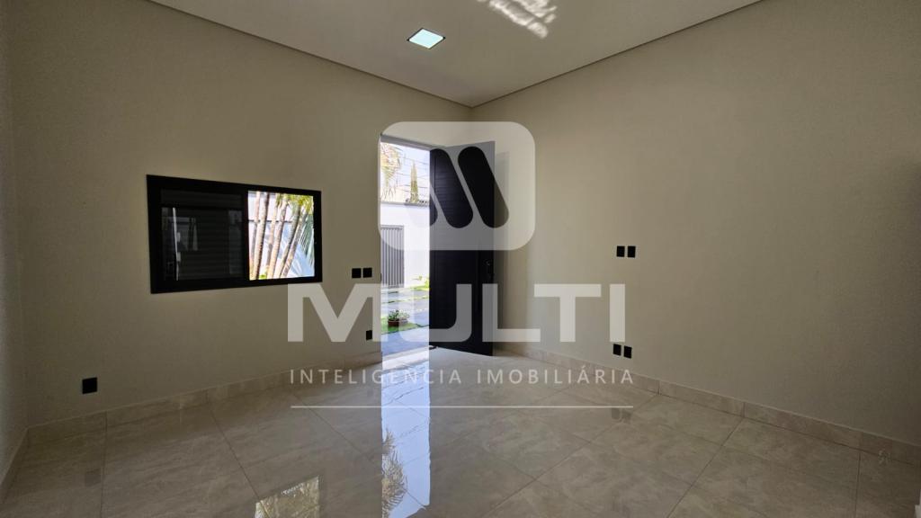 Casa à venda com 3 quartos, 170m² - Foto 2