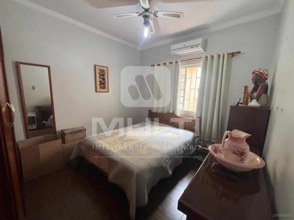 Casa à venda com 4 quartos, 268m² - Foto 6