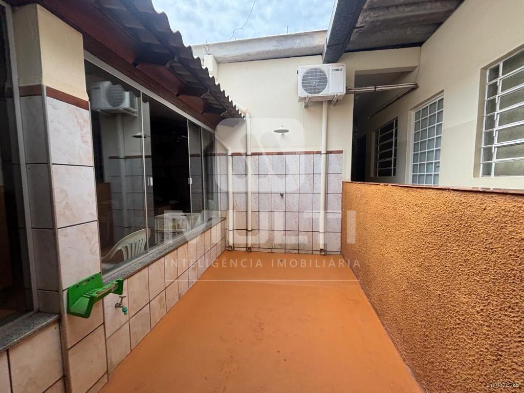 Casa à venda com 4 quartos, 268m² - Foto 11