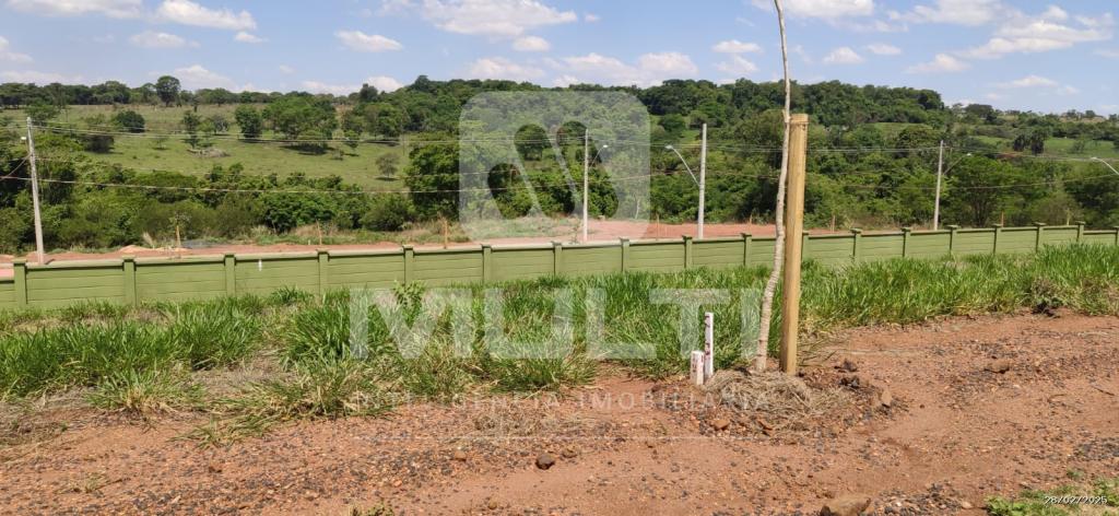 Terreno à venda com 1 quarto, 281m² - Foto 3