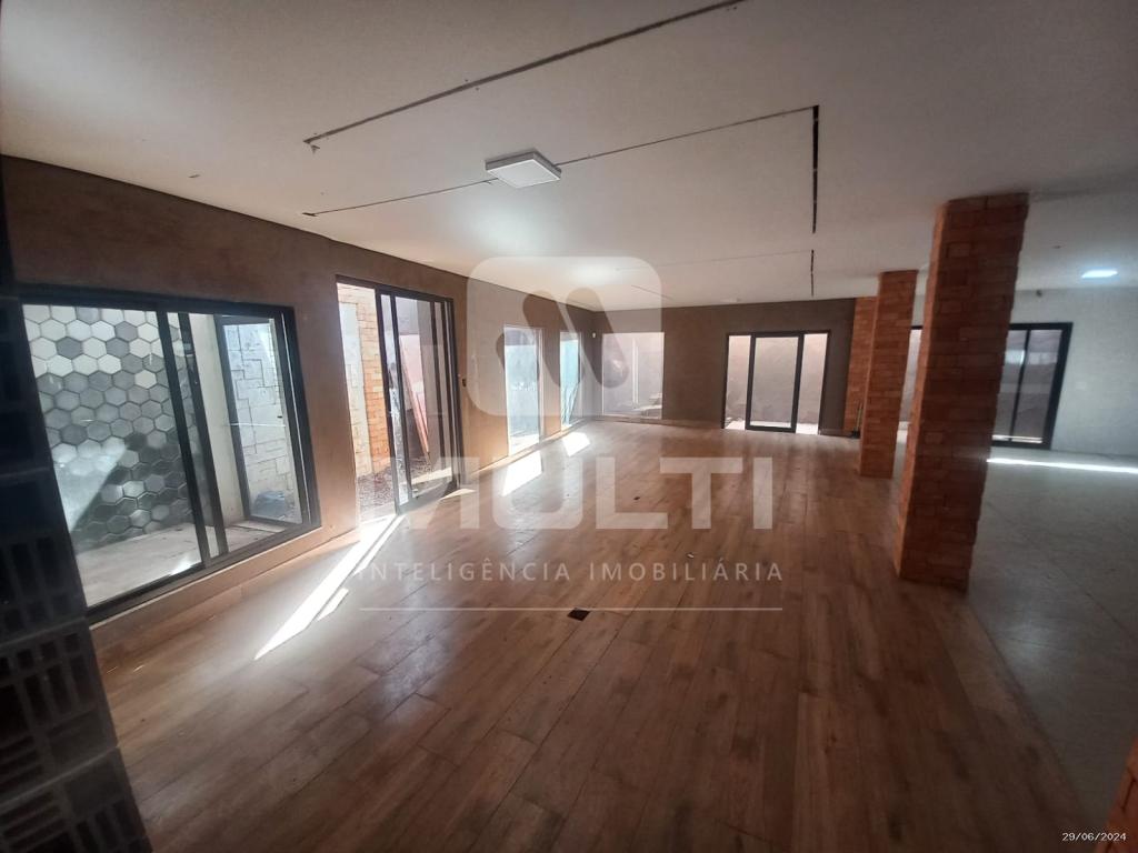 Loja-Salão à venda com 1 quarto, 300m² - Foto 1